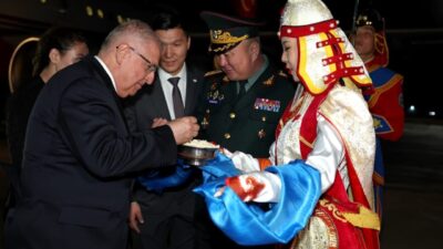Milli Savunma Bakanı Yaşar Güler, Moğolistan'ın başkenti Ulan Batur'a resmi