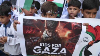 Pakistan'ın Karaçi kentinde binlerce kişi, İsrail'in Gazze Şeridi'ne yönelik iki