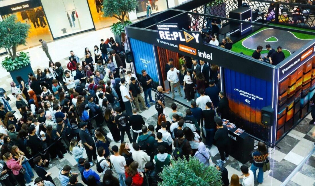 Türkiye'nin dört bir yanından oyun ve teknoloji tutkunlarını bir araya
