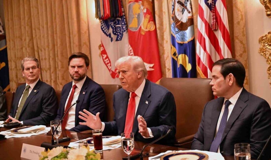 ABD Başkanı Donald Trump, Hamas'ın silah bırakmaması durumunda onları silahsızlandıracaklarını