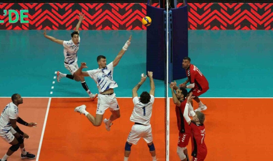 TSYD'nin düzenlediği Ankara Cumhuriyet Kupası'nda Halkbank, Spor Toto'yu 3-1 mağlup
