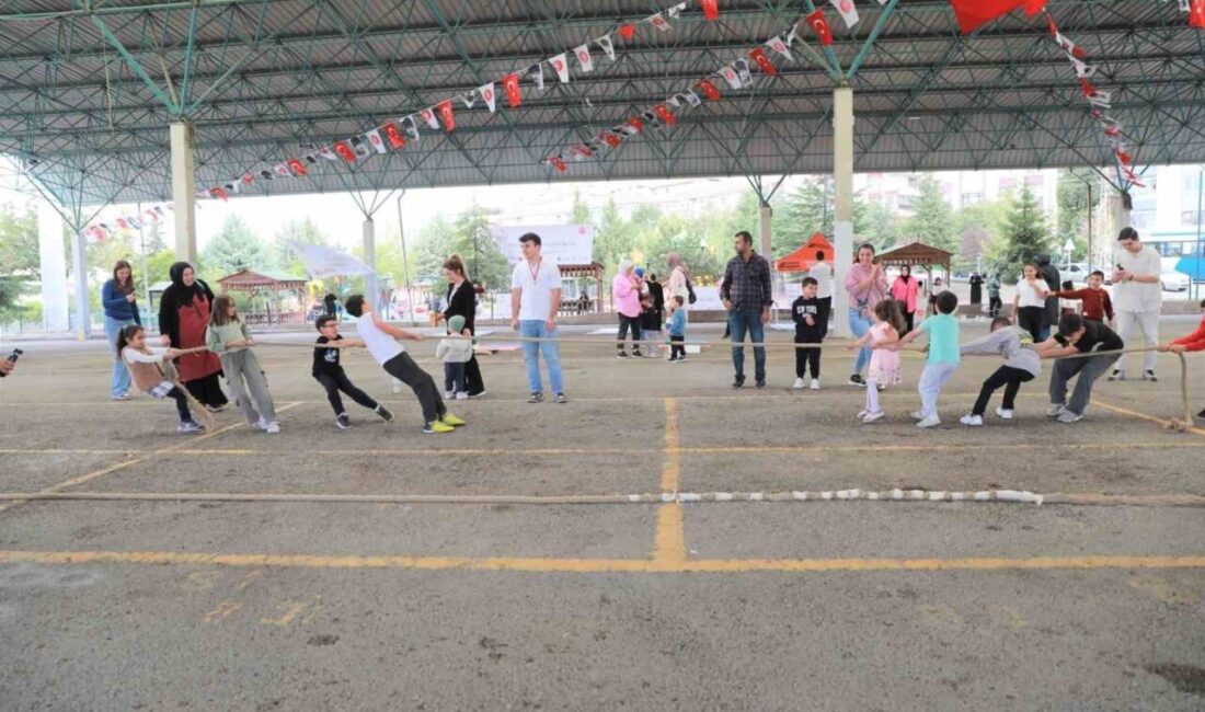 Ankara Keçiören Belediyesi, 'Sokak Oyunları Festivali' düzenleyerek unutulmaya yüz tutan