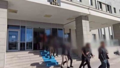 Van merkezli 9 ilde düzenlenen eş zamanlı operasyonda, banka hesaplarını