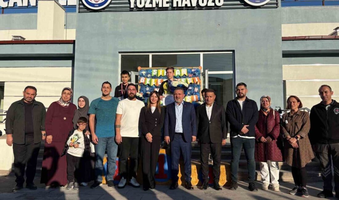 Sincan Belediyesi’nin hizmete sunduğu yüzme havuzlarında eğitim gören öğrenciler için