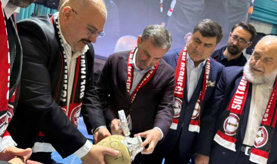  Sultanbeyli Belediyesi’nin organizasyonunda, Sultanbeyli Yozgatlılar Derneği tarafından düzenlenen Yozgat Gecesi,