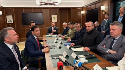 ABD Dışişleri Bakanı Marco Rubio, ABD ve Ukrayna heyetleri arasında