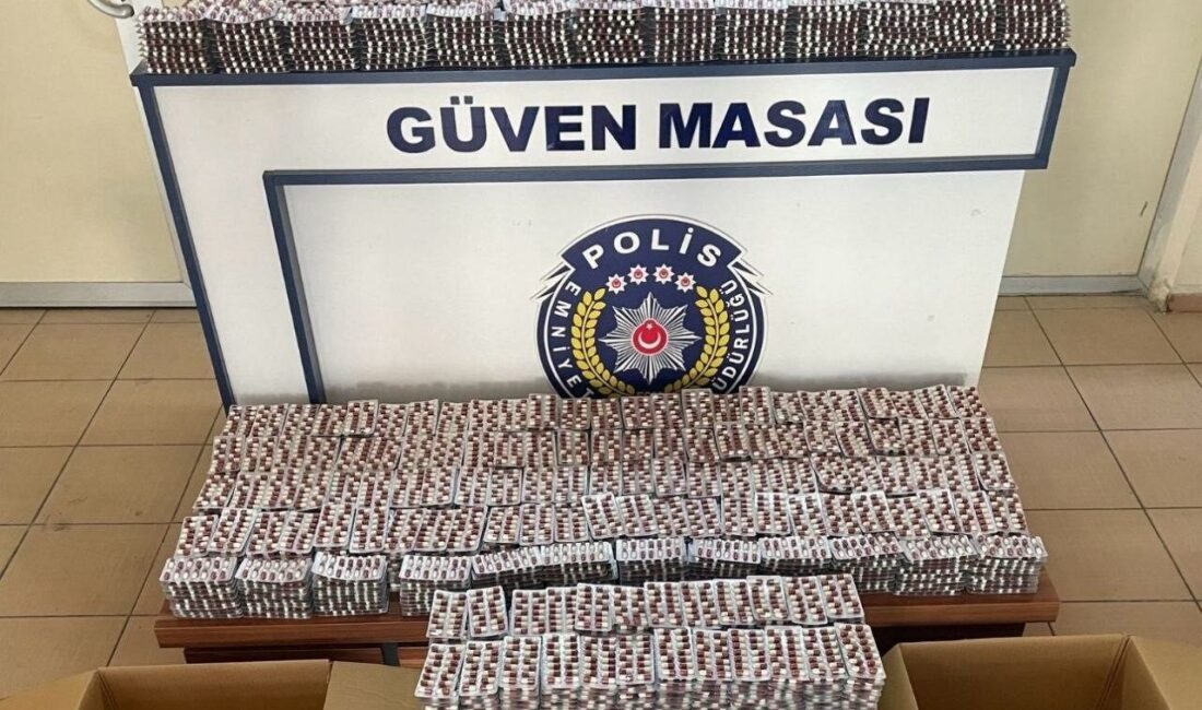 Adana’da bir sürücü, aracında 34 bin 176 sentetik hap bulundurduğu