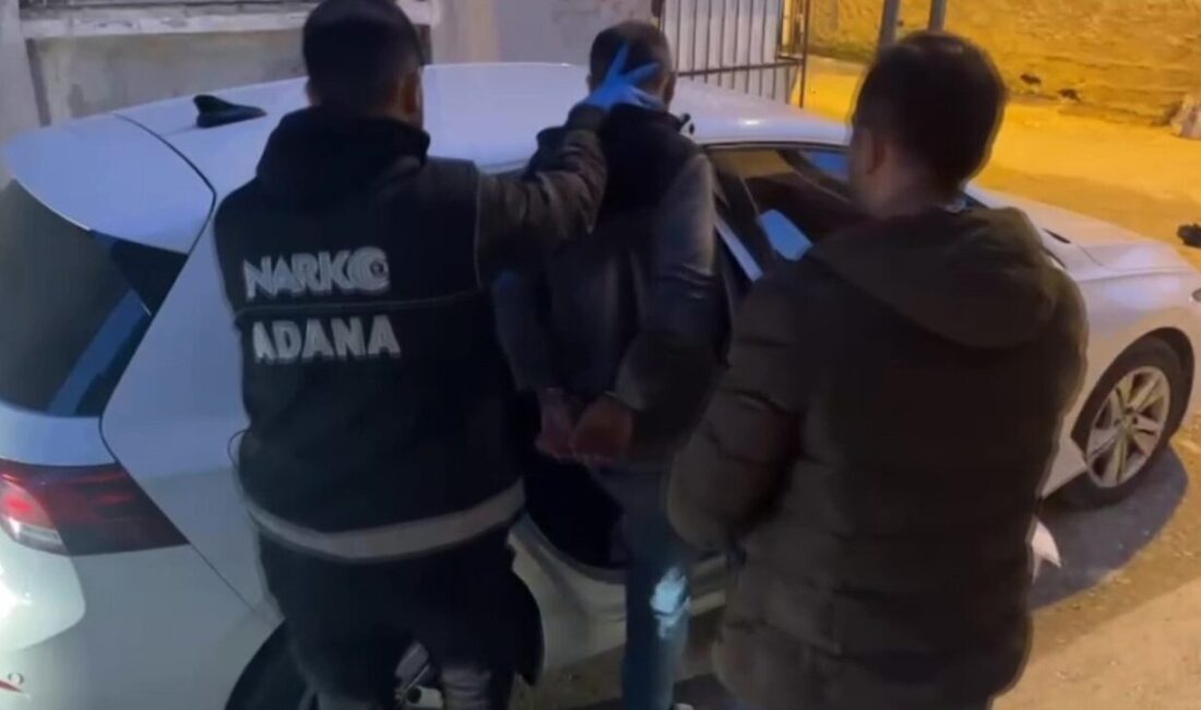 Adana’da polis tarafından uyuşturucu satıcılarına yönelik düzenlenen operasyonda 18 şüpheli
