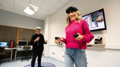 Yaşar Üniversitesi Sanal Gerçeklik (VR) Laboratuvarı ekibi, üniversite öğrencilerinin de