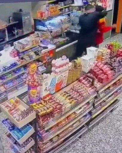 Kocaeli ilinde bulunan bir akaryakıt istasyonunda iddiaya göre alkol almış