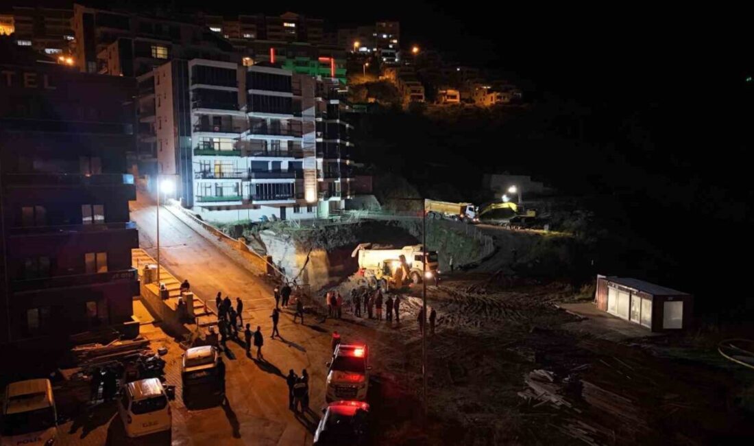 Amasra ilçesinde bir inşaat alanında gece saatlerinde göçük meydana geldi.