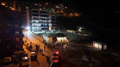 Amasra ilçesinde bir inşaat alanında gece saatlerinde göçük meydana geldi.