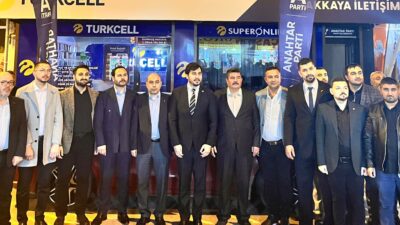 Anahtar Parti Yozgat İl Başkanı Av. Olgun Sadık Karaca, beraberindeki