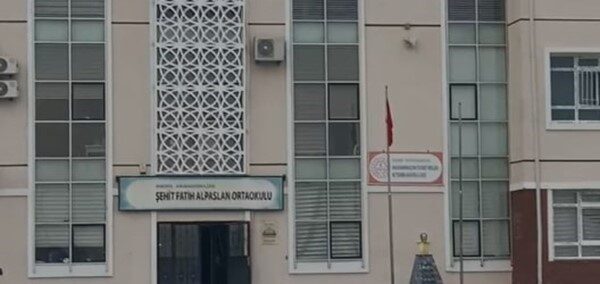 Ankara’da iddiaya göre, 10 ortaokul öğrencisi poğaça yedikten sonra zehirlenerek