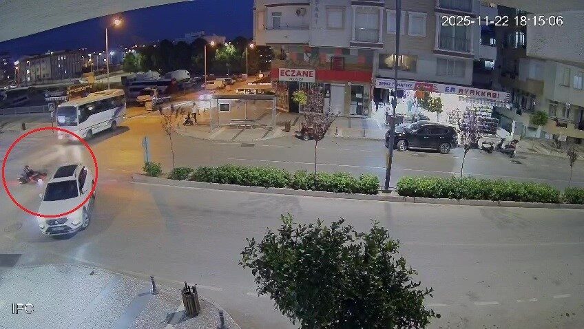 Manavgat ilçesinde meydana gelen bir kaza sonucunda bir motosiklet sürücüsü