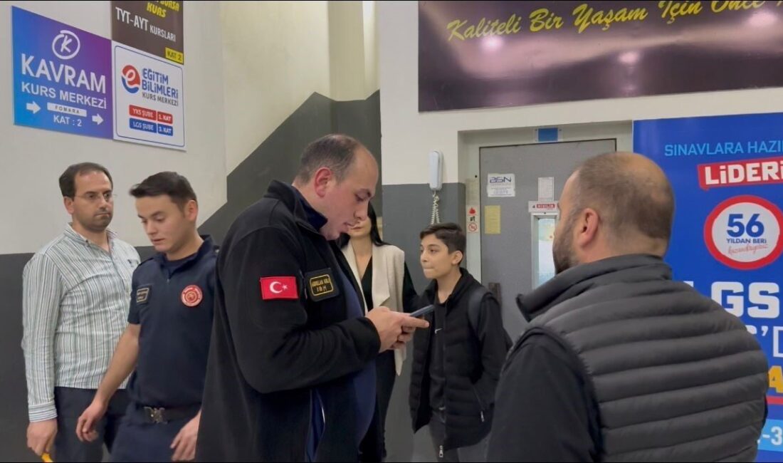 Bursa’nın Osmangazi ilçesine bağlı Doğanbey Mahallesi’ndeki bir iş merkezinde meydana
