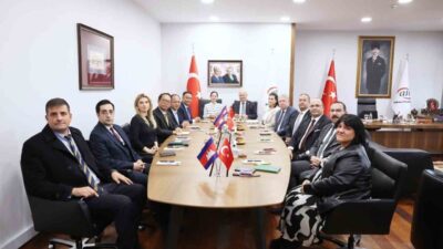 Ankara Ticaret Odası (ATO) Başkanı Gürsel Baran, “Türkiye, doğudan batıya,