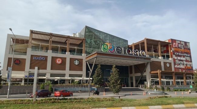 Edirne’deki Erasta Alışveriş Merkezi’nde bayan tuvaletinde yaşanan cep telefonuyla görüntü