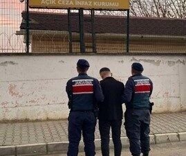 Aydın’ın Kuşadası ve Efeler ilçelerinde, farklı suçlardan aranan iki kişi