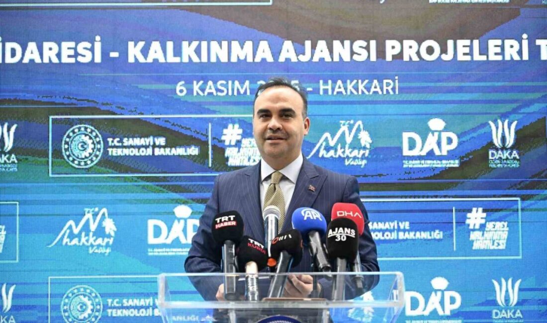 Sanayi ve Teknoloji Bakanı Mehmet Fatih Kacır, Şırnak ve Hakkari’ye