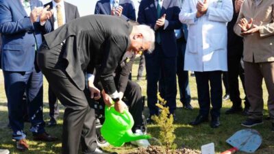 Sağlık Bakanı Kemal Memişoğlu, “Esasında her bir ağaç candır, canlıdır.