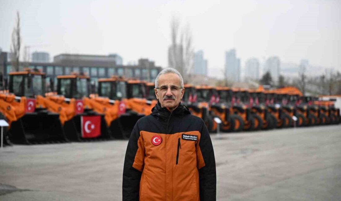 Ulaştırma ve Altyapı Bakanı Abdulkadir Uraloğlu, kış aylarında güvenli ulaşımın