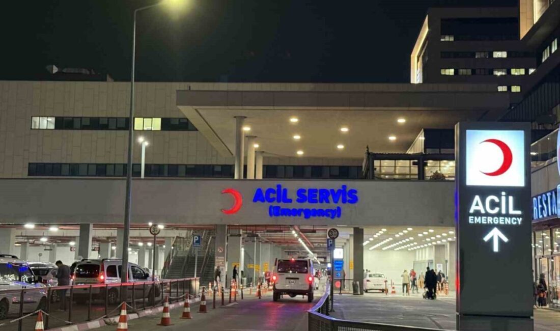 Başakşehir’deki bir ortaokulda kantinden yiyecek ve içecek alan yaklaşık 30