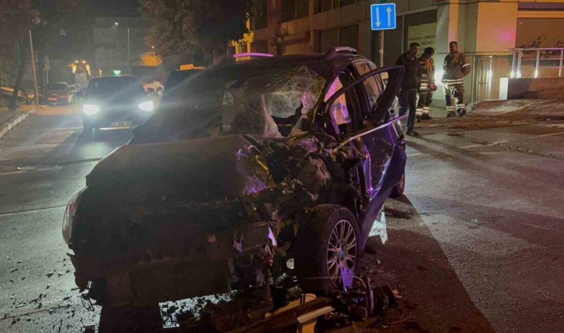 Bayrampaşa’da bir otobüs, dönüşün yasak olduğu bir noktadan dönerken bir