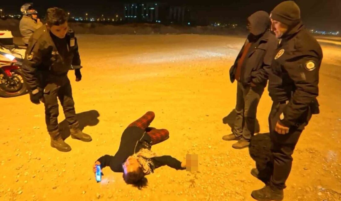 Aksaray’da, Aratol İstiklal Mahallesi 9420 Sokak’ta yaşanan olayda, sokakta hareketsiz