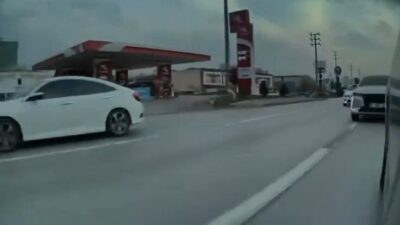 Bursa’nın Nilüfer ilçesinde, İzmir Yolu’nda seyreden 16 AGU plakalı bir