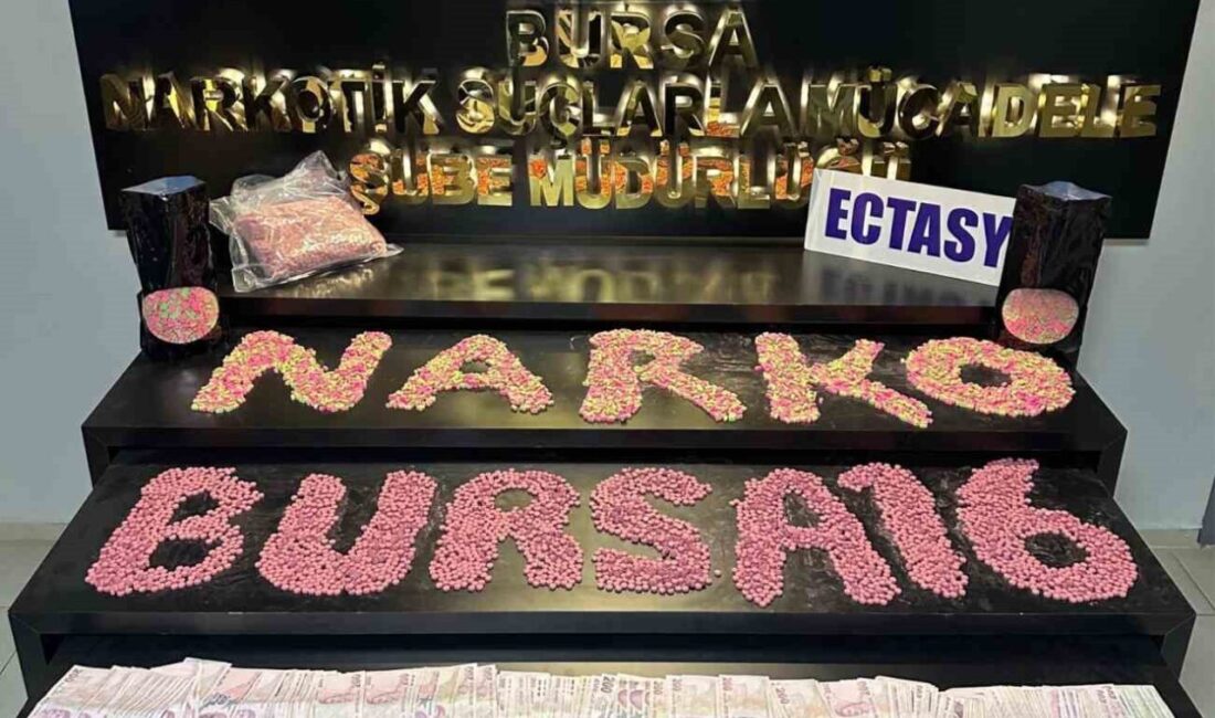 Bursa’da uyuşturucu ticareti yapan bir şüphelinin polis operasyonuyla yakalandığı bildirildi.
