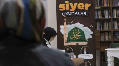 Çorum Belediyesi tarafından Millet Kütüphanesi’nde gerçekleştirilen siyer okumalarının ilk programı,