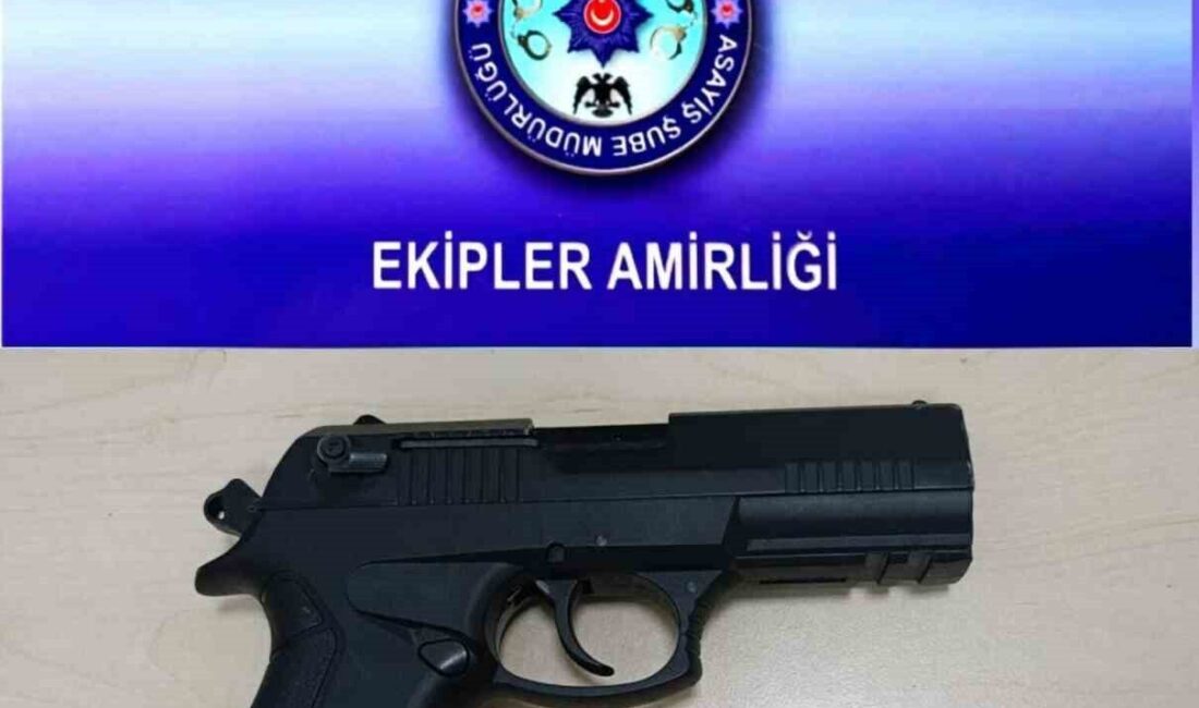Çorum’da polis ekipleri tarafından gerçekleştirilen denetimler sonucunda aranan 5 kişi