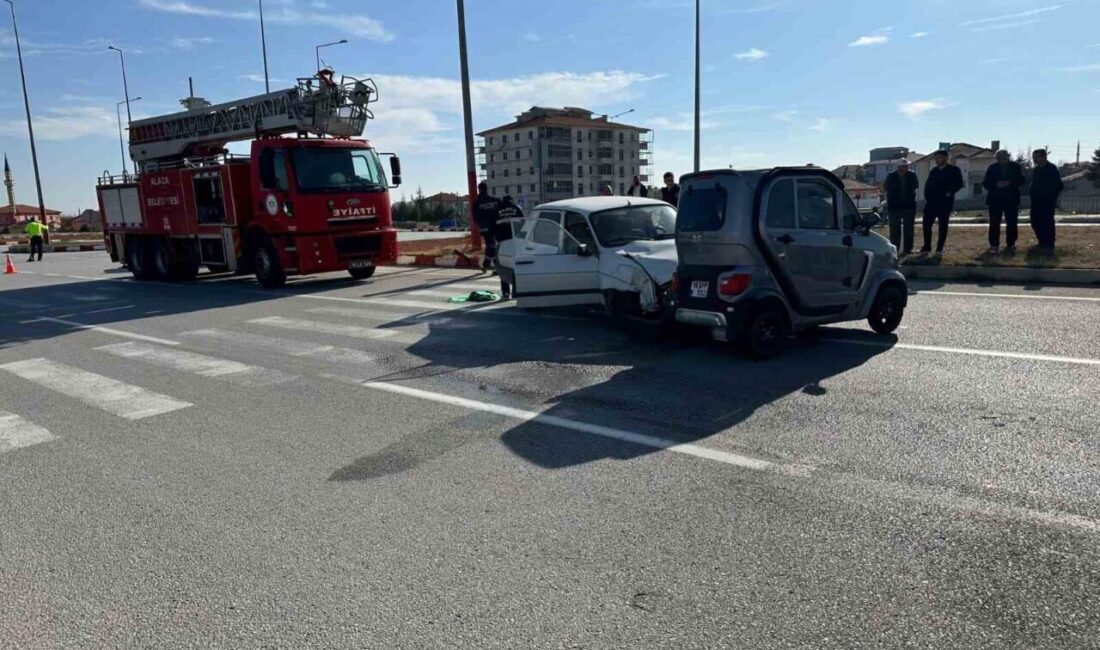 Çorum’un Alaca ilçesinde elektrikli araç ile otomobilin çarpışması neticesinde meydana