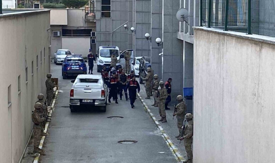 Çorum’da jandarma ekiplerinin düzenlediği uyuşturucu operasyonlarında yakalanan 5 şüpheliden 3’ü