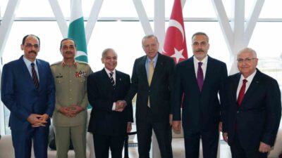 Cumhurbaşkanı Recep Tayyip Erdoğan, Bakü’de Pakistan Başbakanı Muhammed Şahbaz Şerif