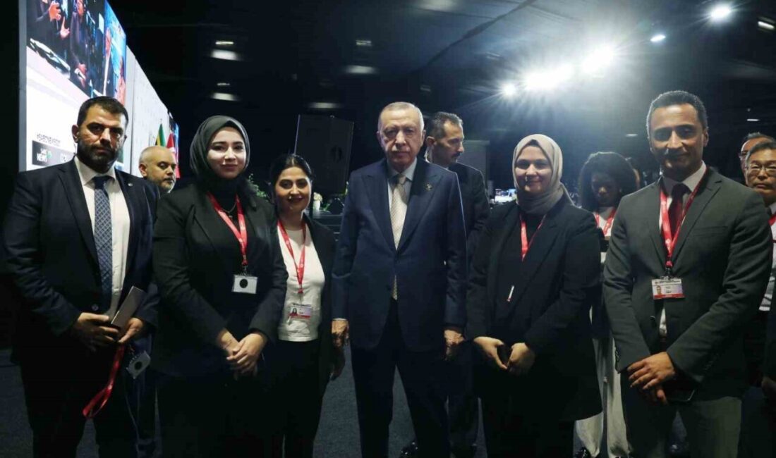 G20 Liderler Zirvesi sırasında Johannesburg Expo Centre’da bulunan ana basın