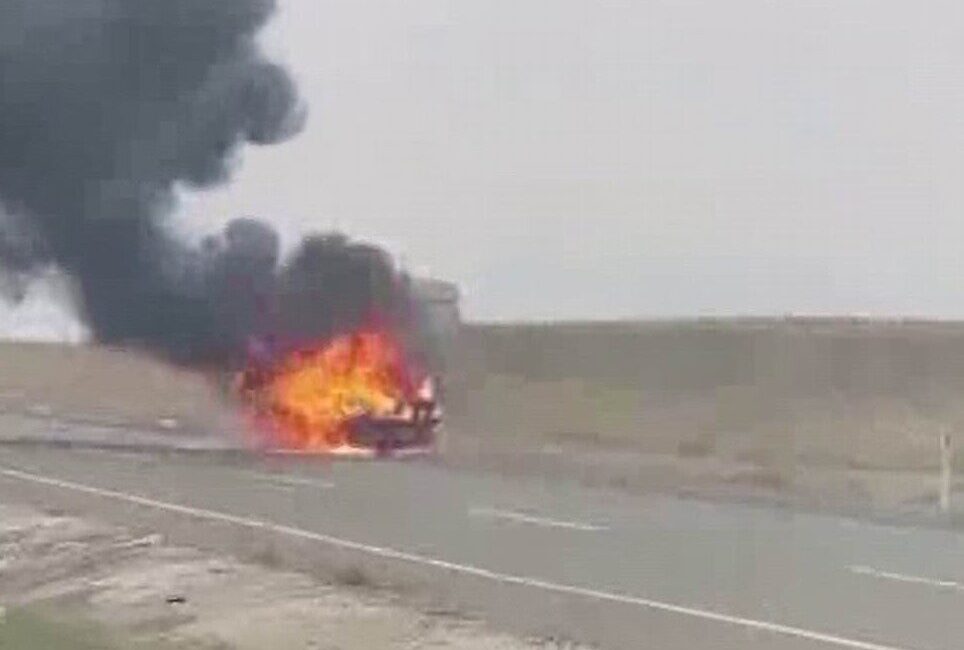 Lice ilçesinde seyir halindeki bir araç alev aldı. Diyabakır-Lice kara