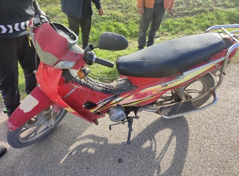 Edirne’de motosikletli polis timleri, plakasız ve kasksız bir şekilde seyir