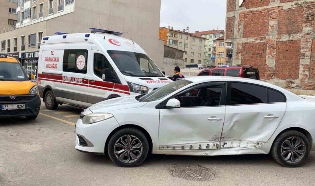 Elazığ’da bir hafif ticari araç ile bir otomobilin çarpışması sonucu