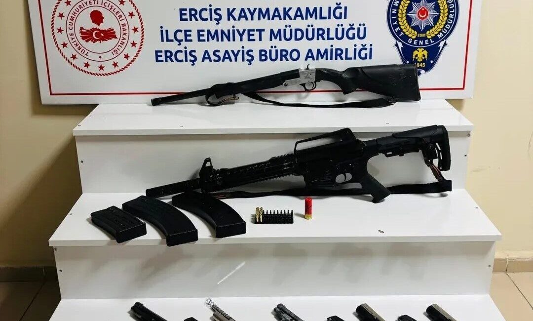 Van’ın Erciş ilçesinde polis ekipleri tarafından gerçekleştirilen operasyonda 5 adet