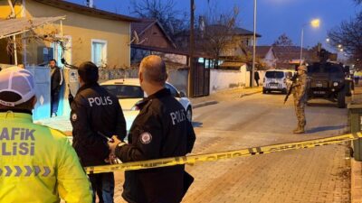 Erzincan’da, Fatih Mahallesi’nde bir evde babayla oğlu vurularak ölü bulundu.