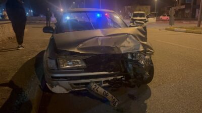 Fatih Mahallesi’nde Binali Yıldırım Bulvarı’nda meydana gelen bir trafik kazasında