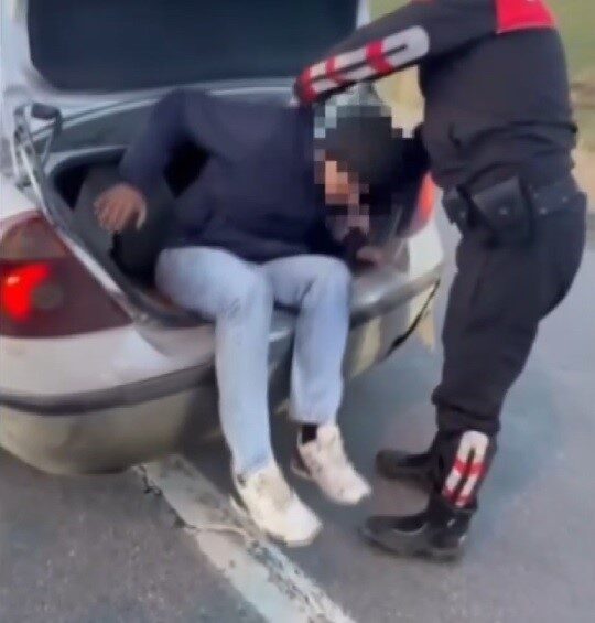 Erzincan’da yurda yasa dışı yollarla girdikleri tespit edilen 2 kaçak