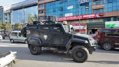 İstanbul’un Esenyurt ilçesinde bulunan bir otele pimi çekilmiş halde el