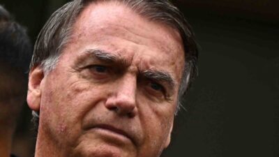 Brezilya’da ev hapsinde tutulan eski Devlet Başkanı Jair Bolsonaro, destekçileri