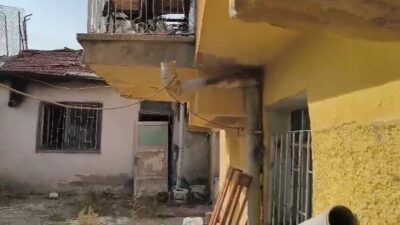 Ankara’nın Altındağ ilçesinde 79 yaşındaki Erol Çetin, evine giren 3