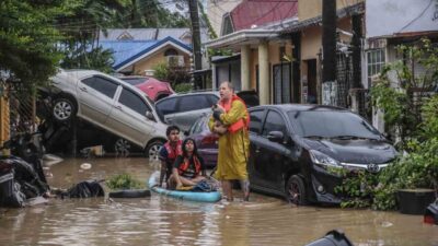 Filipinler’in orta kesimlerini vuran Kalmaegi Tayfunu’nda 2 kişi hayatını kaybetti.