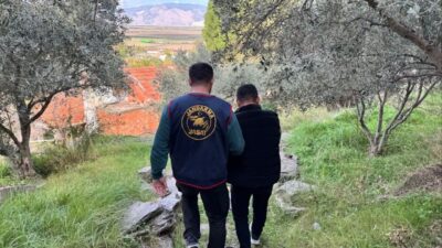 Söke ilçesinde, aranan bir şahıs, ormanlık alandaki terk edilmiş bir