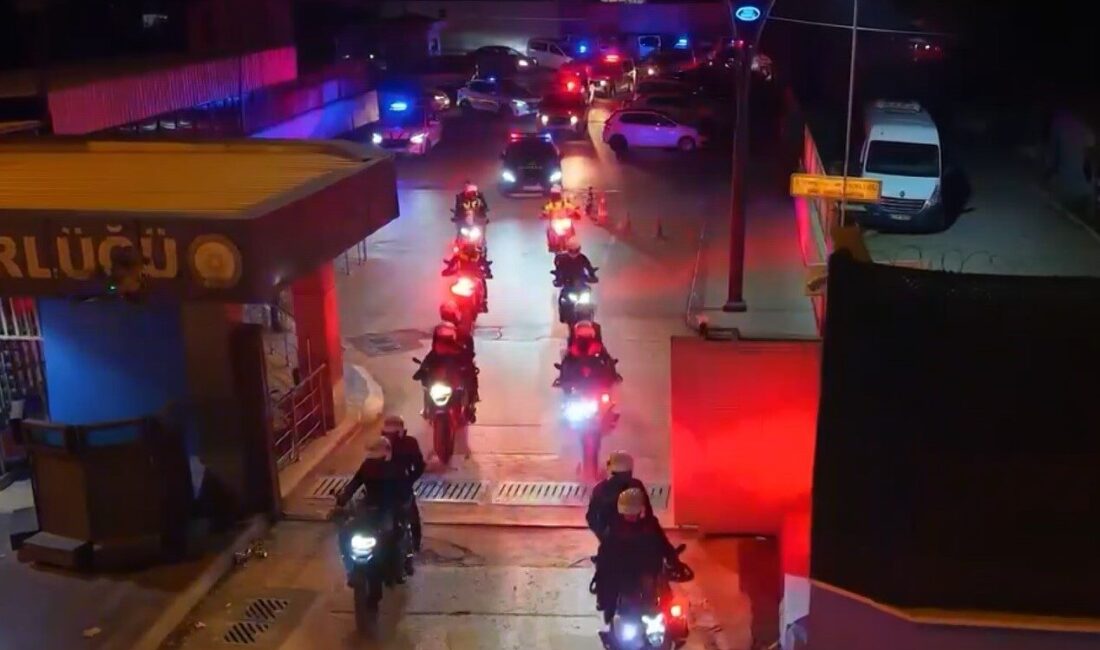 Gaziantep’te polis ekipleri tarafından kent merkezinde gerçekleştirilen ‘Huzur-27’ operasyonunda çeşitli